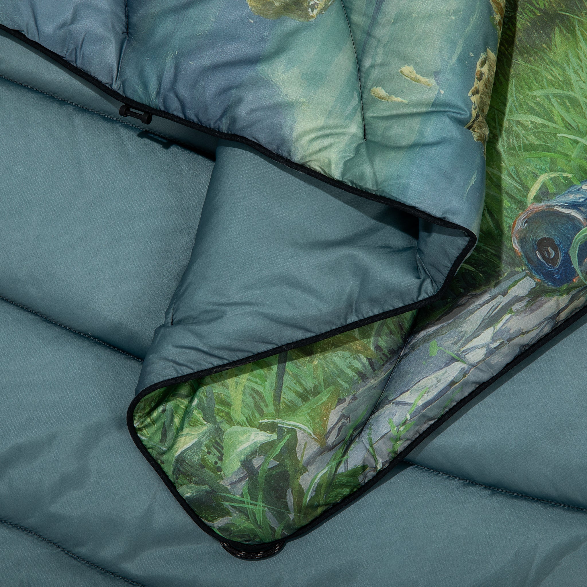 DirtNapBlanket Graphic UpCloseSeamsStitching 5003